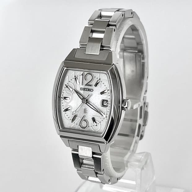 세이코 루키아 토노형 솔라 전파 메탈 시계