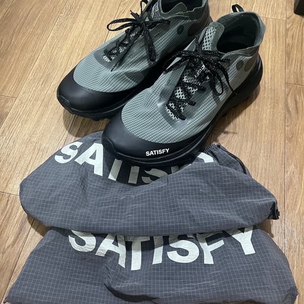Satisfy 새티스파이 더라커  쉐도우 290