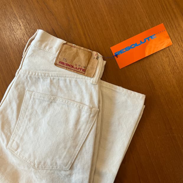 Resolute 710 AA White ( ~26 )