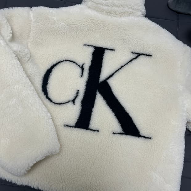 캘빈클라인 ck로고 양털 후리스(size s)