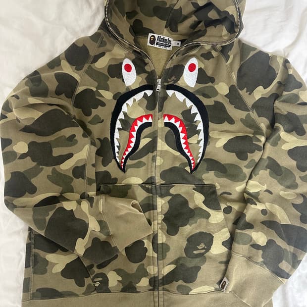베이프 카키 카모 후드집업