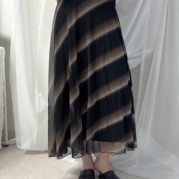CRISTALLE 브라운 오로라 언발란스 메쉬 스커트