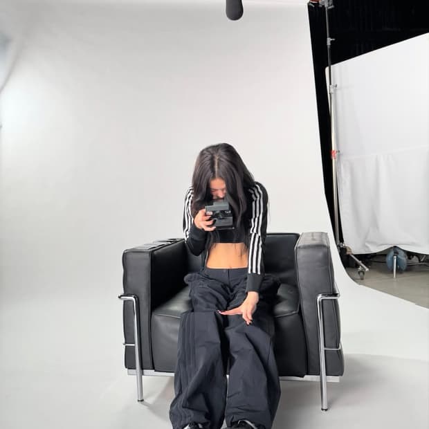 제니 아디다스 바지 jx8111
