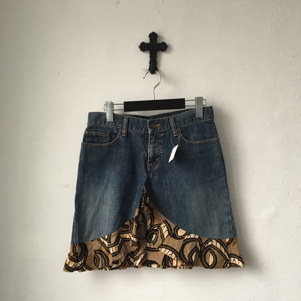 Layered point denim skirt