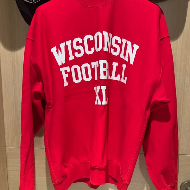 아웃스탠딩 맨투맨 L