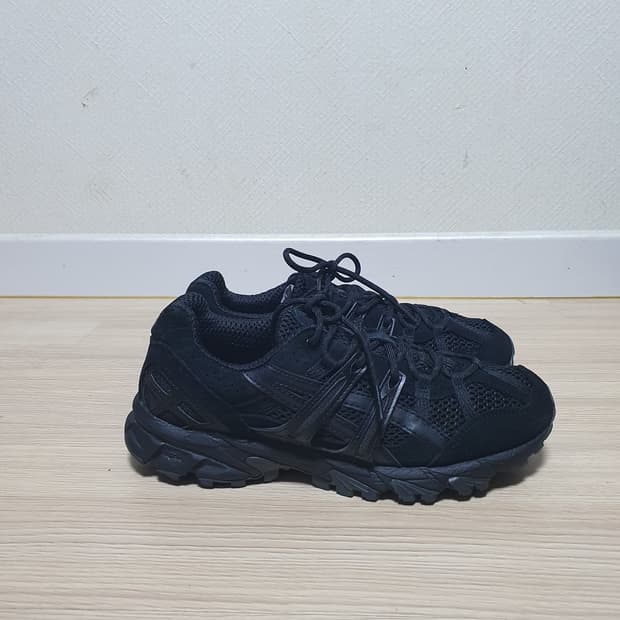 아식스 젤 소노마 15-50 블랙 운동화 260