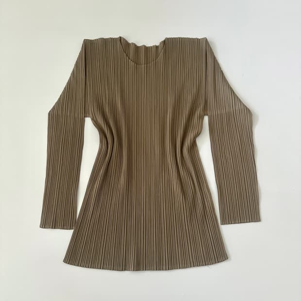 이세이미야케 플리츠플리즈 블라우스 티셔츠