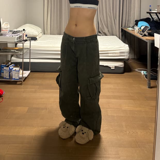 언탭트스튜디오 코튼 와이드 카고팬츠 카키