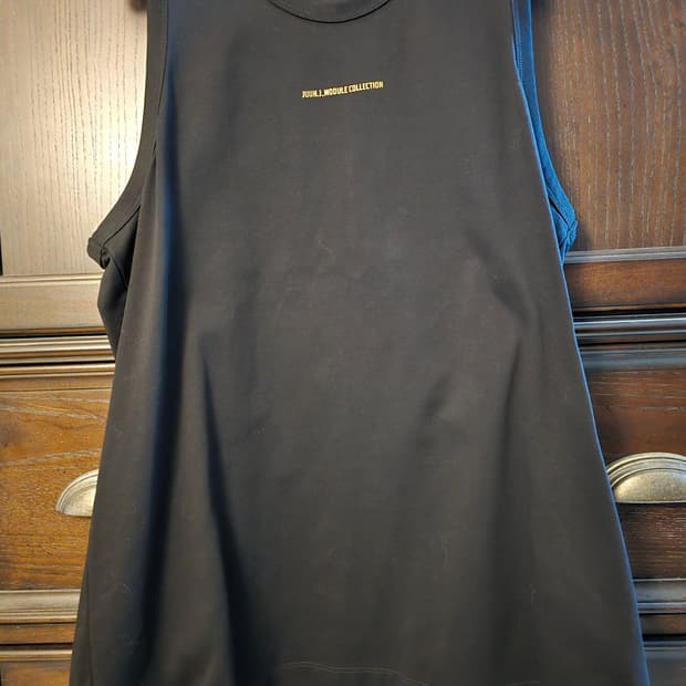 준지 민소매 셔츠 50사이즈 입니다