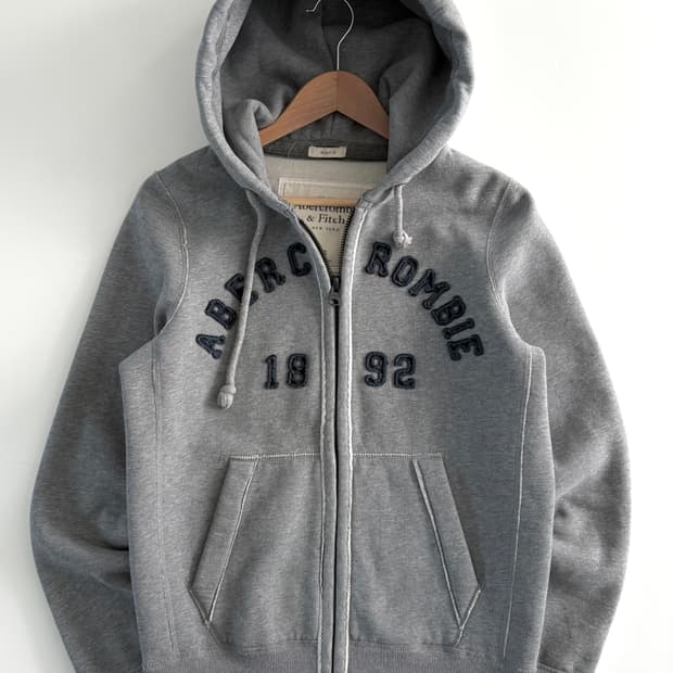 Abercrombie 아베크롬비 그레이컬러 로고 후드집업
