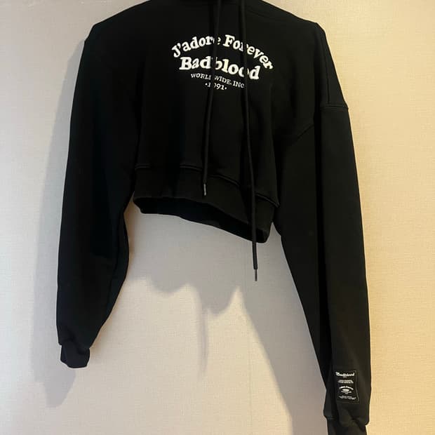 배드블러드 크롭 후드