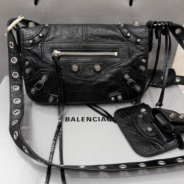 발렌시아가 르카콜 플랩백 XS