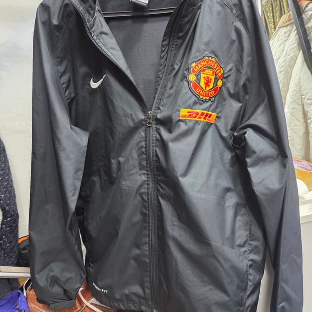 나이키   스톰핏 바람막이