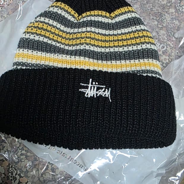 스투시 스트라이프 비니