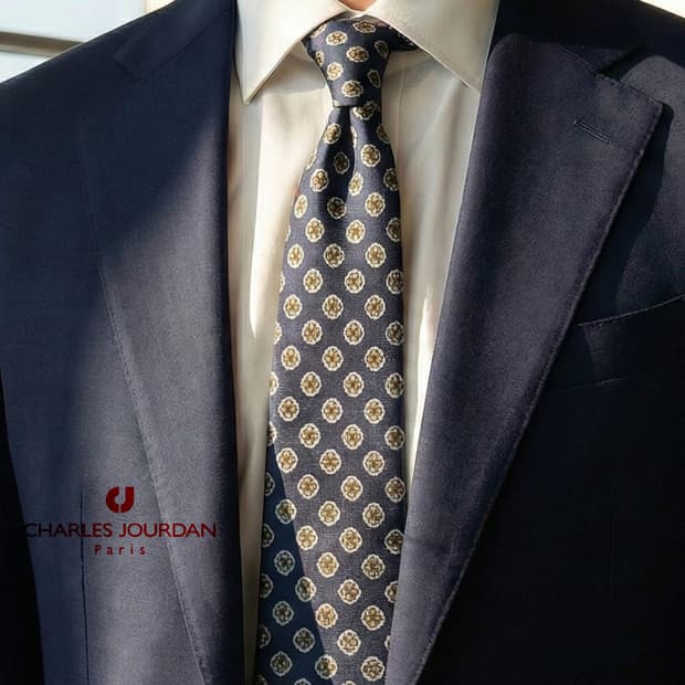 샤를주르당 실크 네이비 플라워 넥타이 8.2cm A+~A등급 K18748