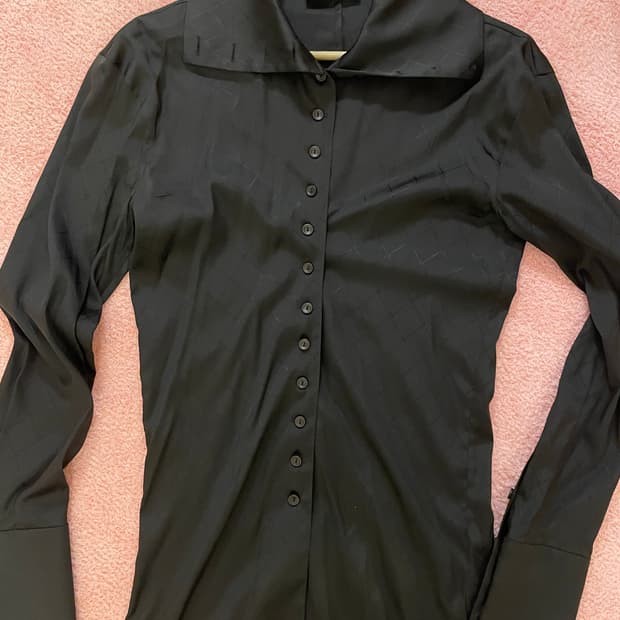 Low Classic 로우클래식 블라우스 