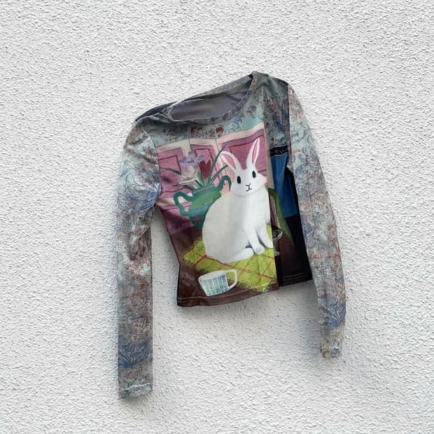 Rabbit printed mesh crew neck top