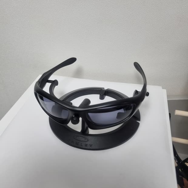 오클리 몬스터독 매트블랙 