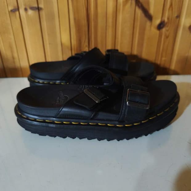 UK5 240mm 닥터마틴 마일즈 블랙 샌들