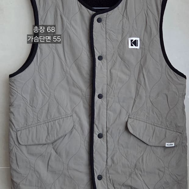 코닥 리버시블 플리스조끼 M사이즈
상태 새컨디션
택포