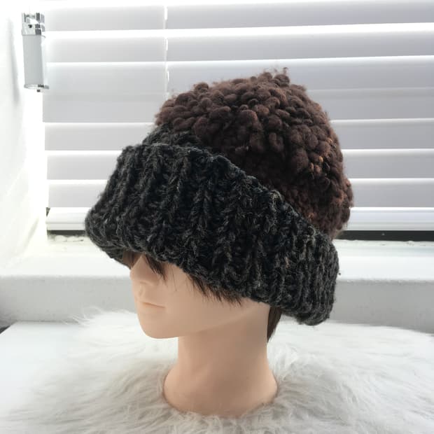 ca4la pompom hat 