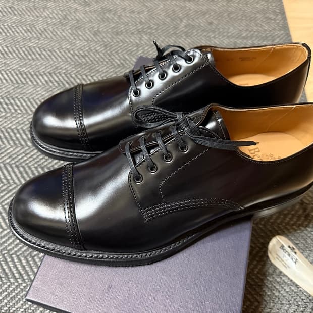 버윅 5746 캡토 블랙 / UK 9.5 사이즈 (한국 대략 285 사이