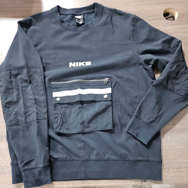 나이키 NSW 시티 메이드 스포츠 리플렉티브 크루넥 맨투맨 L