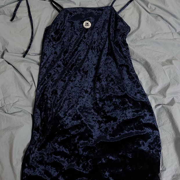 스투시 90's 벨벳 원피스