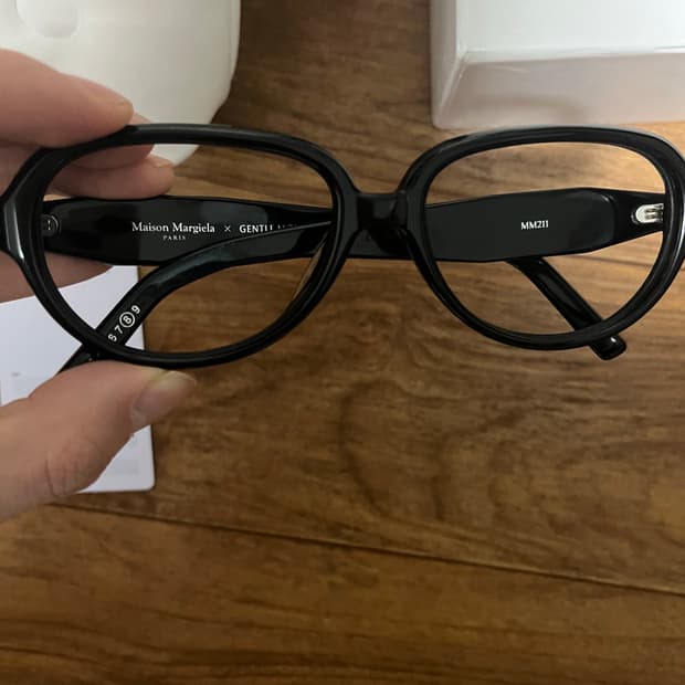 메종 마르지엘라 젠틀몬스터 MM211 블랙 