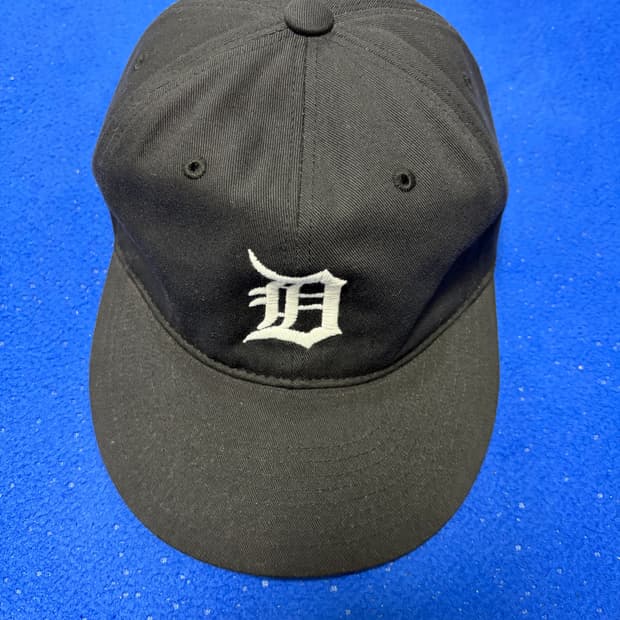 도넛리벤지 D LOGO 캡