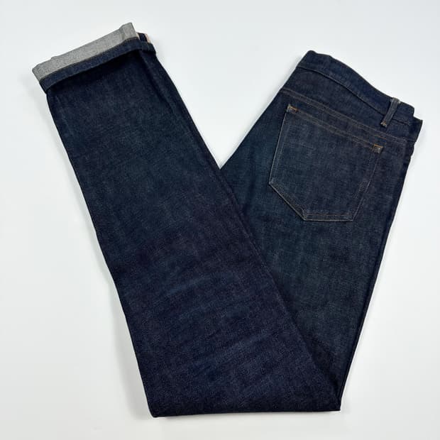 31 A.P.C. 아페쎄 슬림핏 생지 데님팬츠