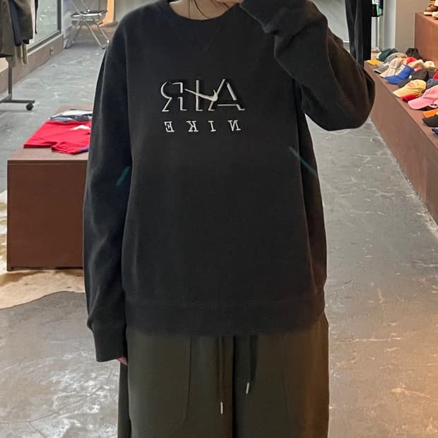 나이키 에어 올드스쿨 빅로고 맨투맨 H2577