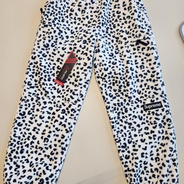 슈프림 폴라텍 팬츠24FW 레오파드