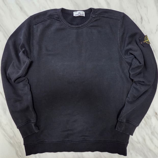 스톤아일랜드 와펜 패치 맨투맨