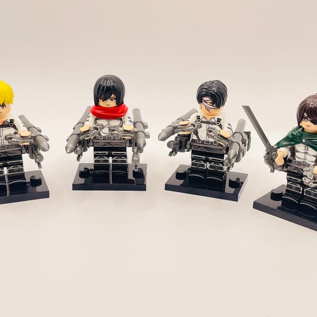 진격의 거인 피규어 4종