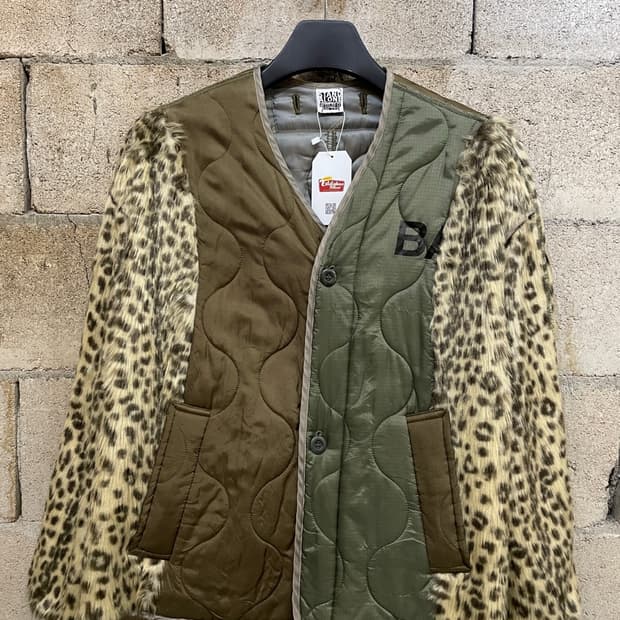 스탠드 얼론 레오파드 퀼팅 자켓 