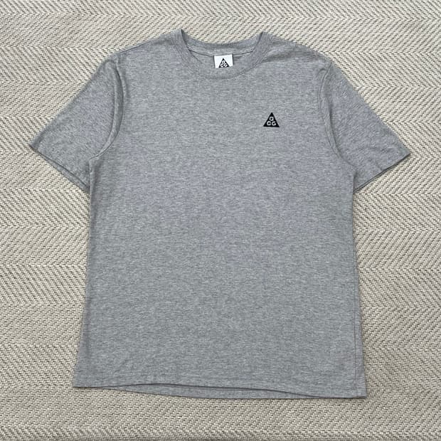 나이키 acg 프린팅 반팔티 r3942