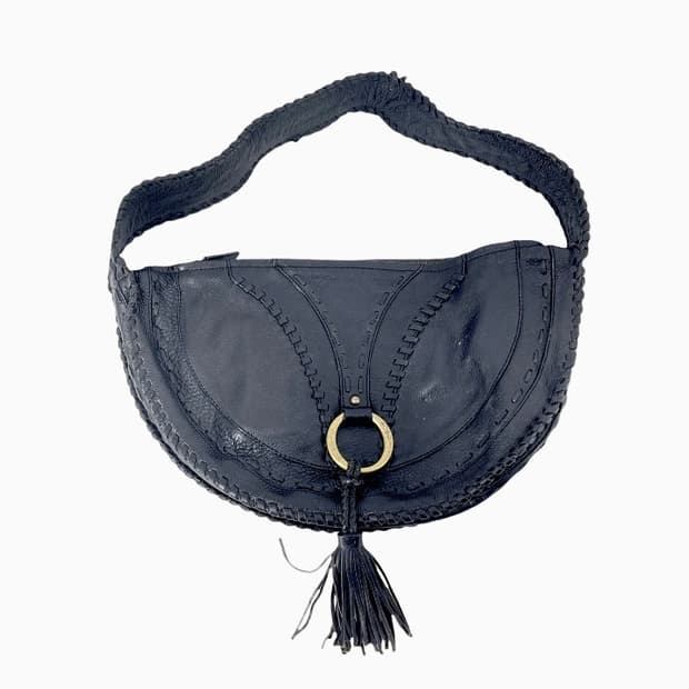 BCBGirl 빈티지 휩스티치 블랙 가죽가방 Y2K 반달 숄더백 바이커