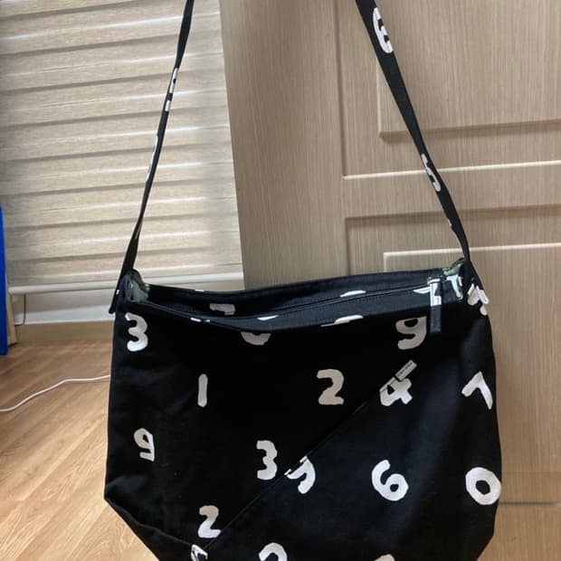 소우소우 숄더백