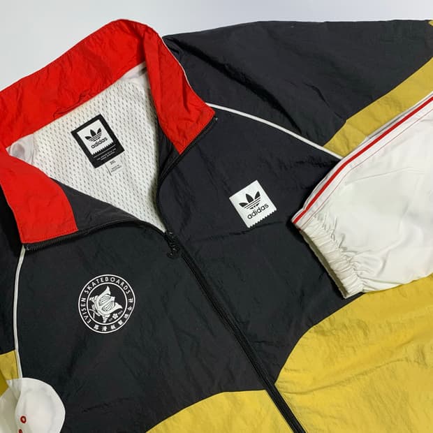 AdidasXEvisen Skateboards 콜라보 윈드브레이커