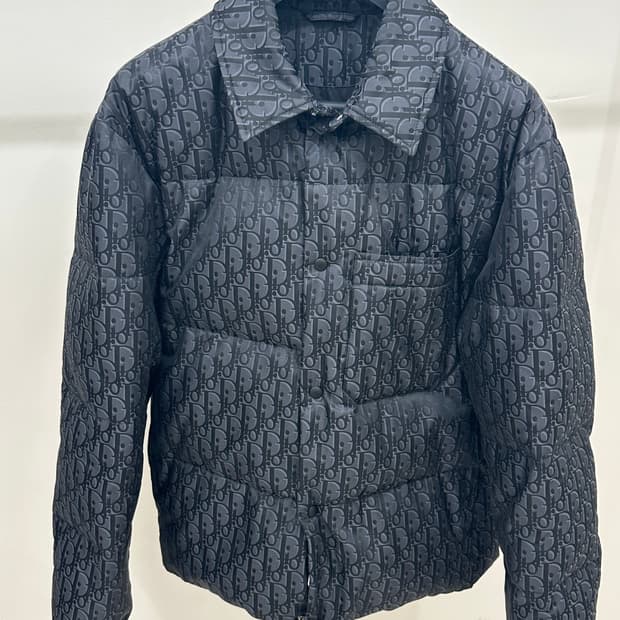 A+ 50사이즈 디올 오블리크 카라 경량패딩 블랙 신형라인