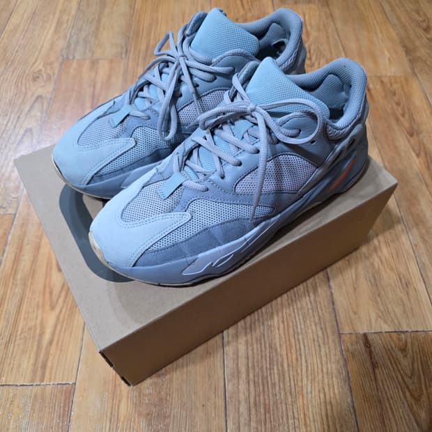 아디다스 이지부스트700 이너시아[280]