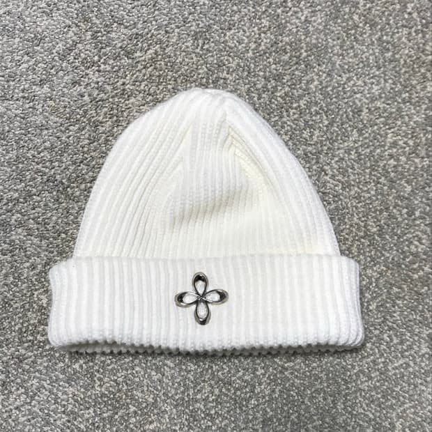 Surgery 써저리 비니 클로버 화이트 2