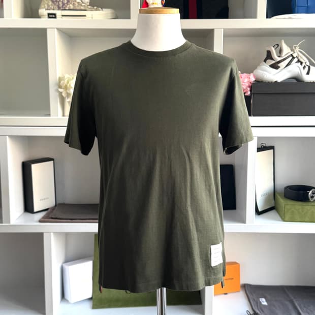 톰브라운 삼선 반팔 티셔츠