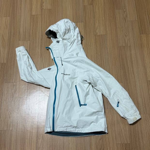 몽벨 스톰파카 바람막이