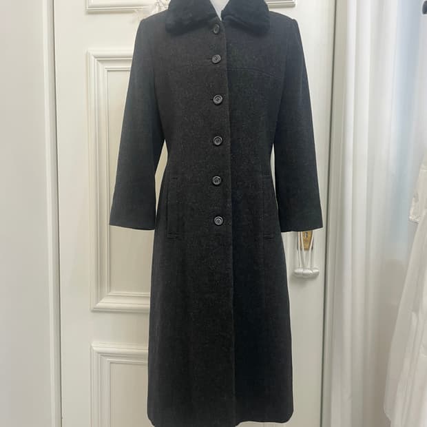 black wool back belt point long coat