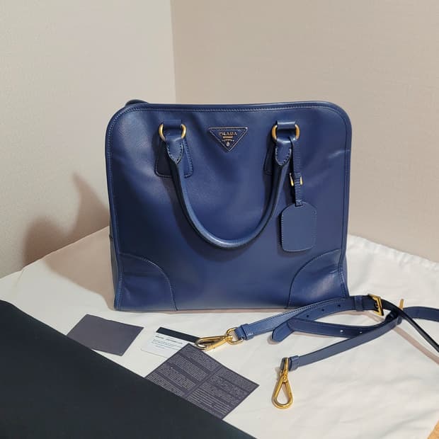 프라다 가방,크로스백토트백(디올샤넬보테가루이비통구찌셀린느생로랑발렌시아가