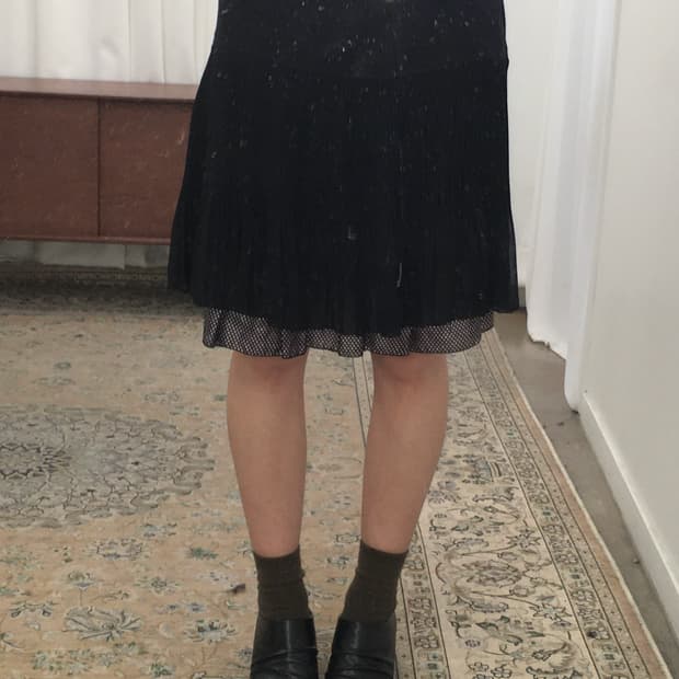 블랙 플리츠 스커트