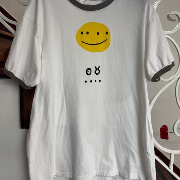 캐피탈 스마일 반팔 링거티 4사이즈 팝니다