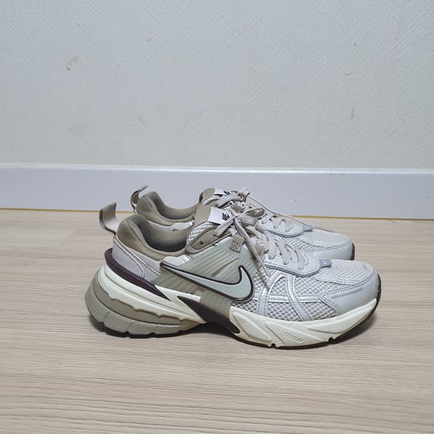나이키 v2k 런 운동화 240